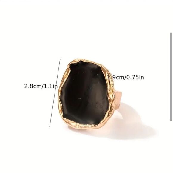 Chunky gold and Black Ring - Picture 6 of 8